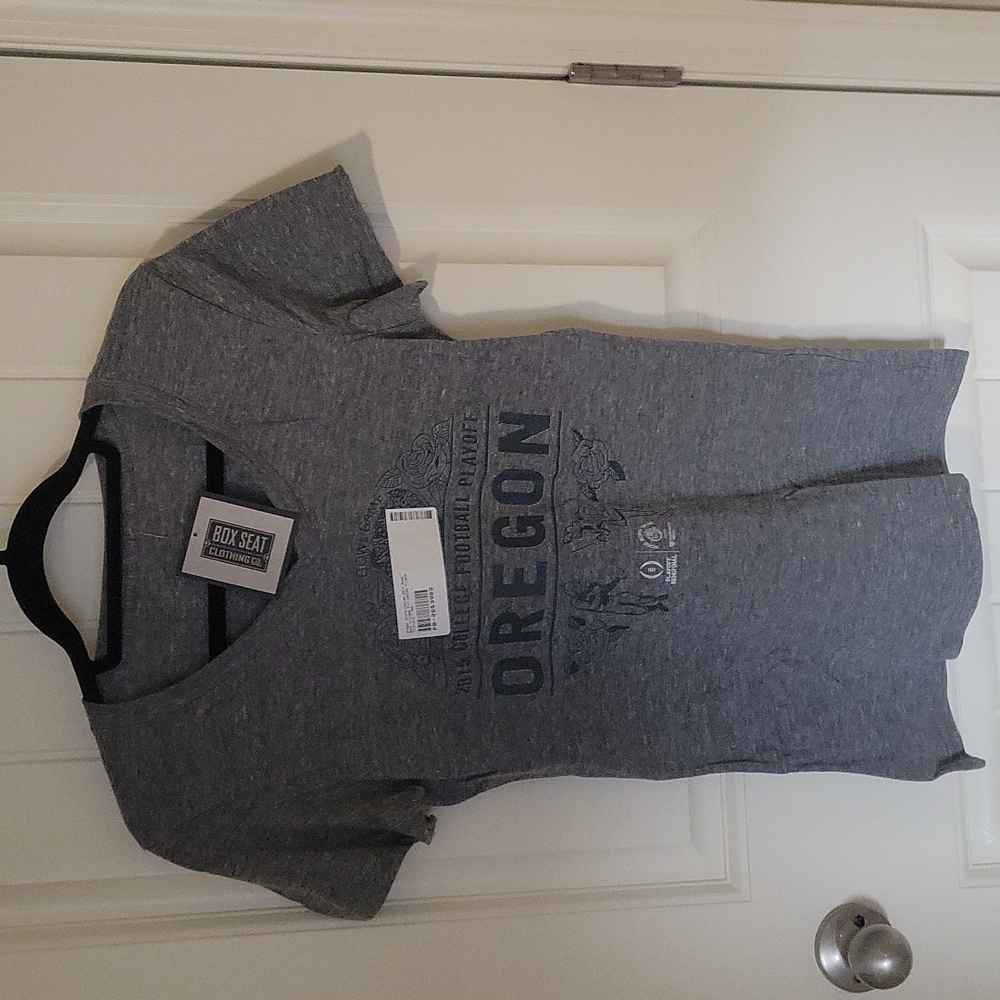 Oregon Ducks v-neck T shirt